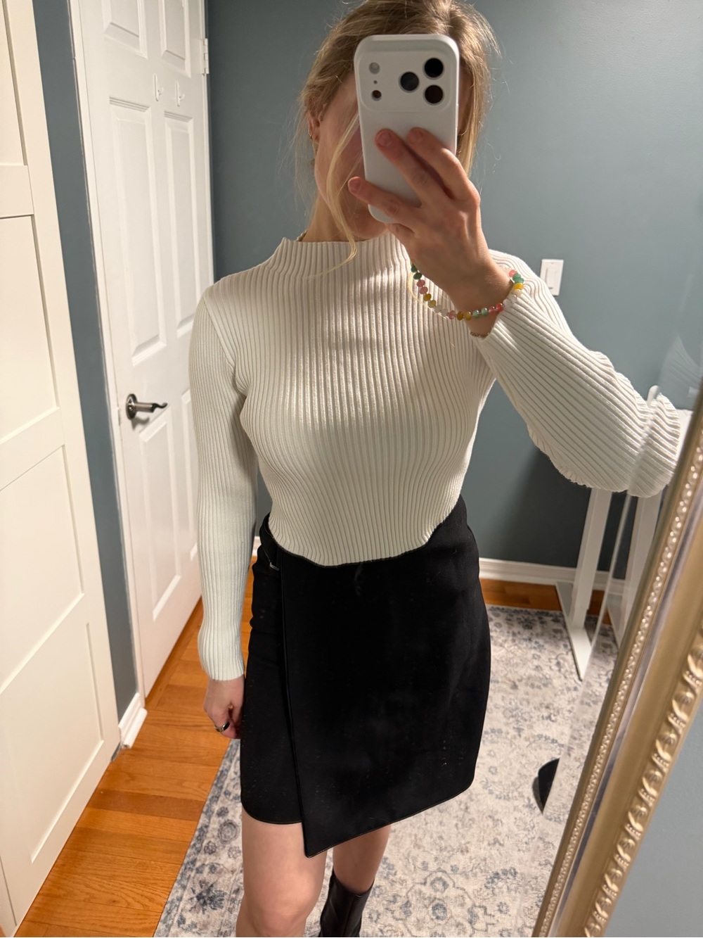 Women’s Crop Long Sleeve Knit Top